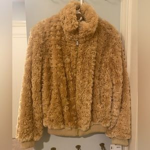 Espirit NWT faux fur jacket size L